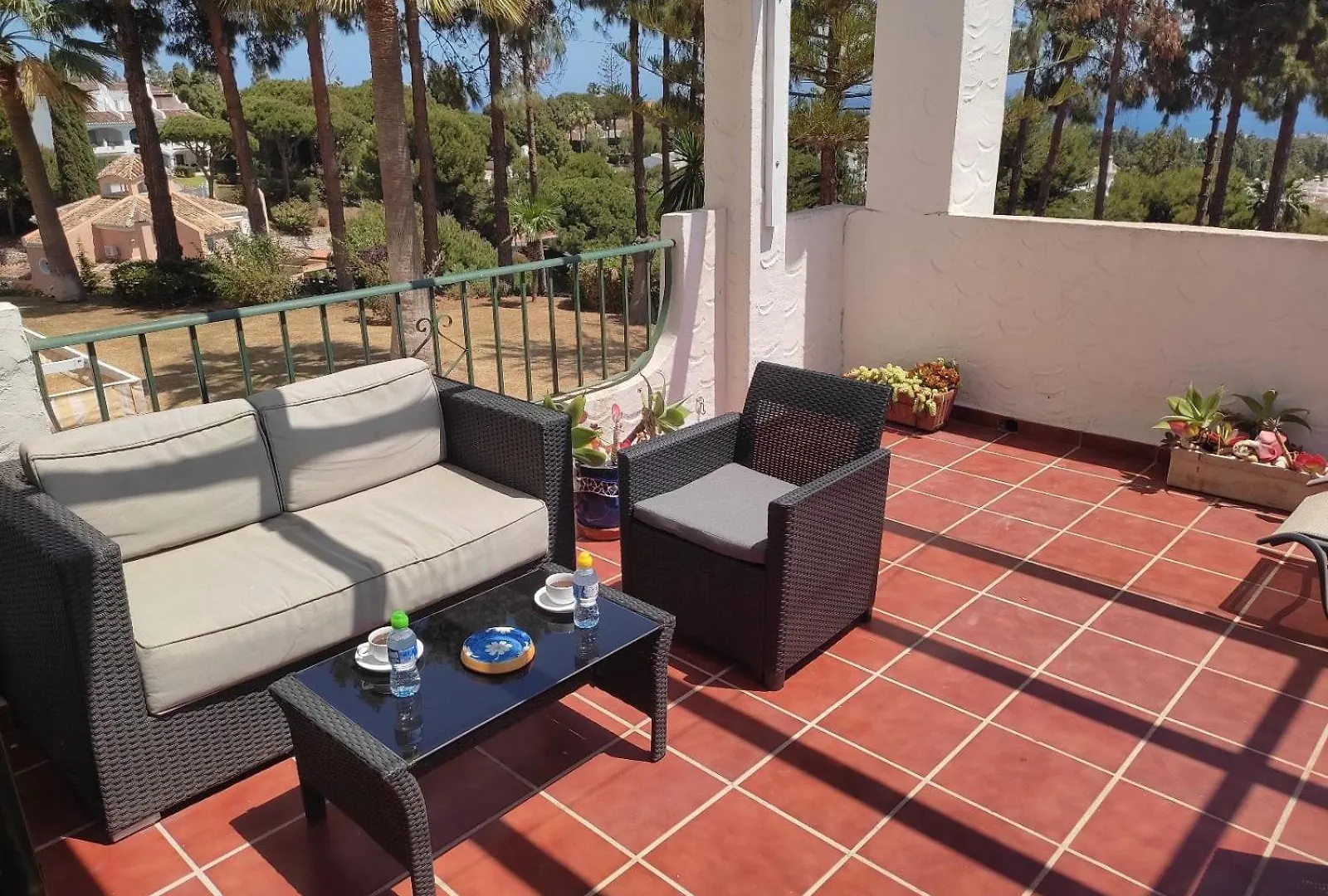 2 Bedrooms Sea View Apartment In Calahonda Sitio de Calahonda 0*,  Espanha