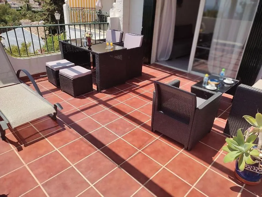 2 Bedrooms Sea View Apartment In Calahonda Sitio de Calahonda
